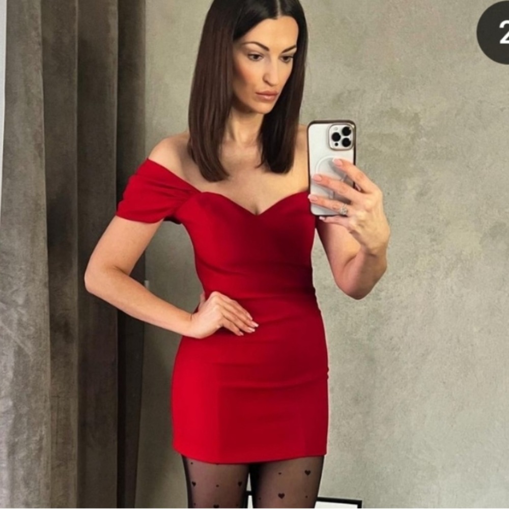 Zara sweetheart neckline dress